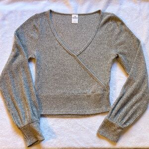Gray women’s small Hollister sweater. Cropped v-neck ribbed